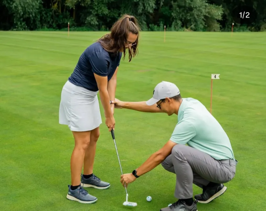 Felix Riedele auf dem Golfplatz